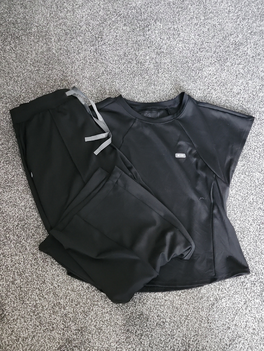 Figs Black FORMx Scrub Set - LIKE NEW